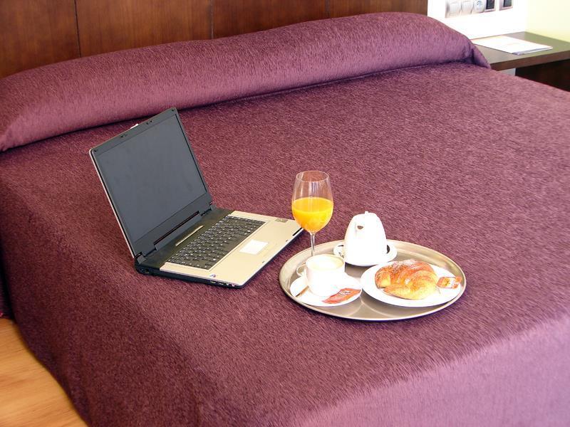 Hotel La Borona Gijón Zimmer foto